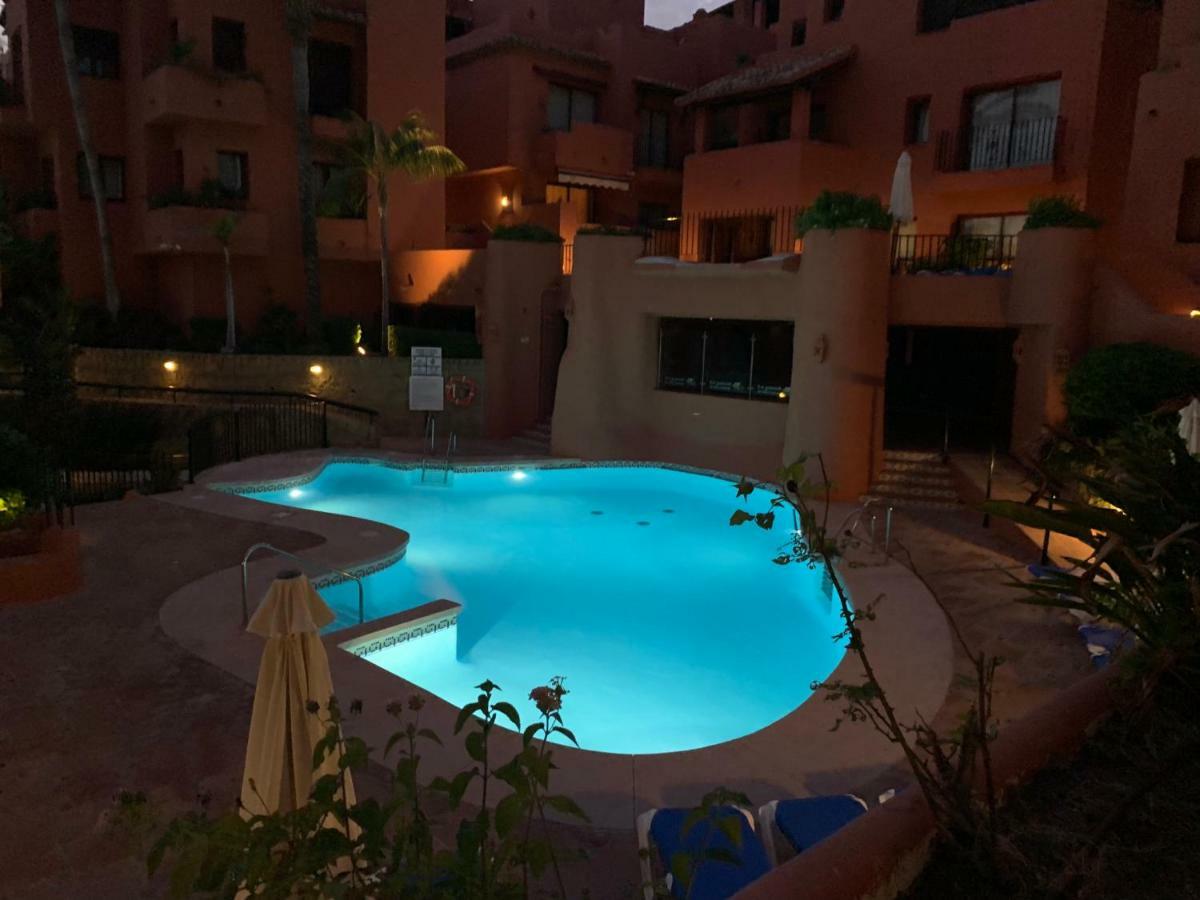 Beachside Apartment In Марбелья Экстерьер фото