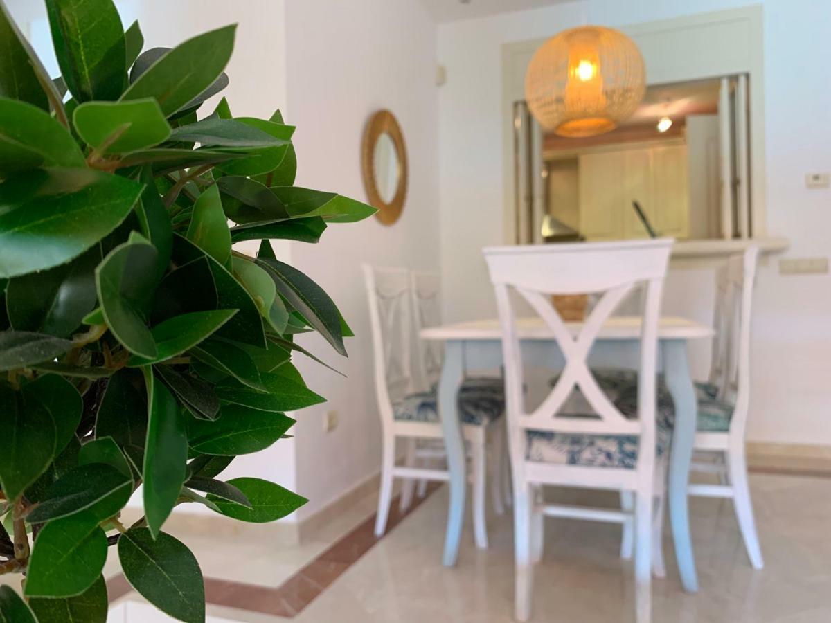 Beachside Apartment In Марбелья Экстерьер фото