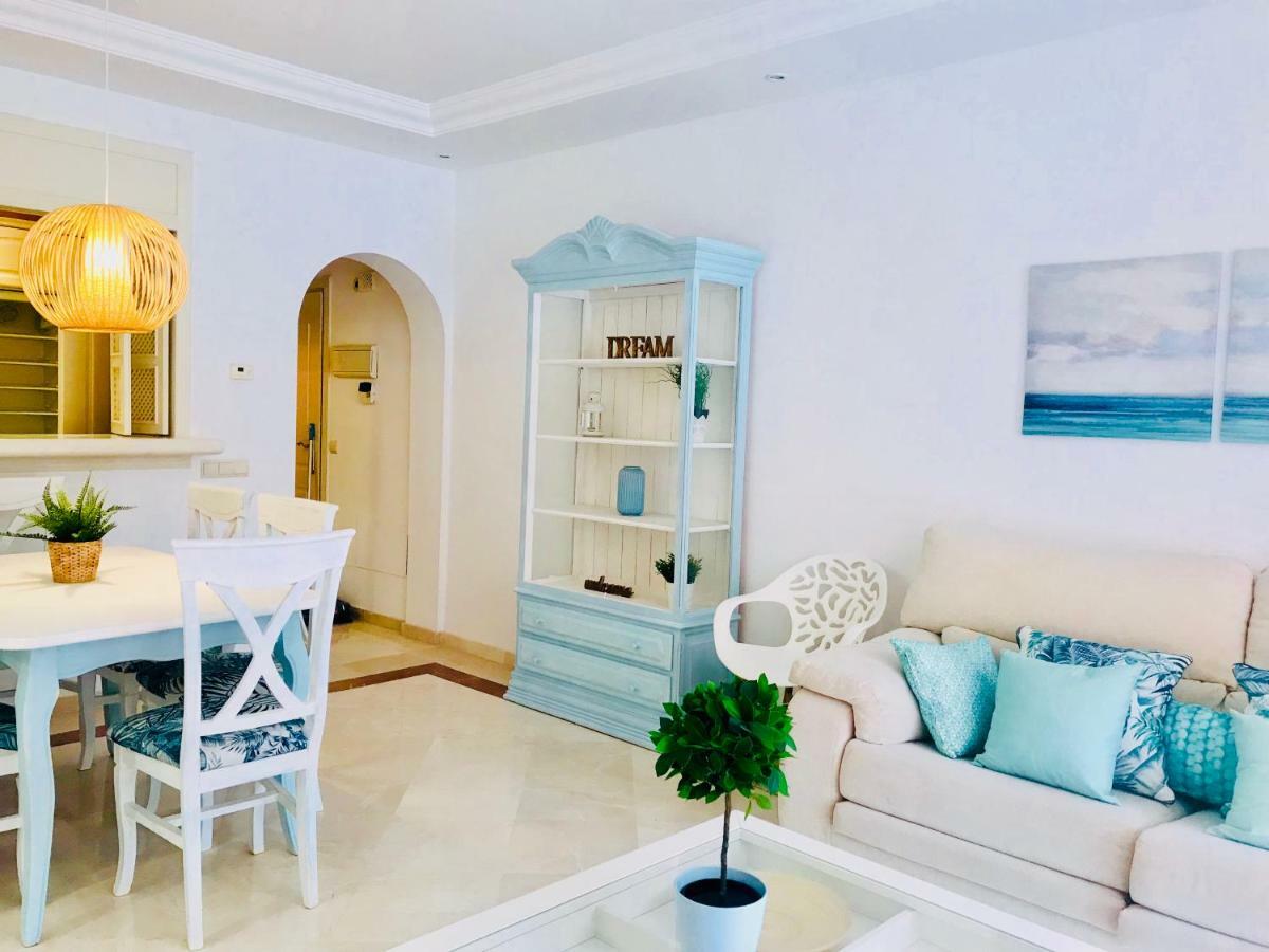 Beachside Apartment In Марбелья Экстерьер фото