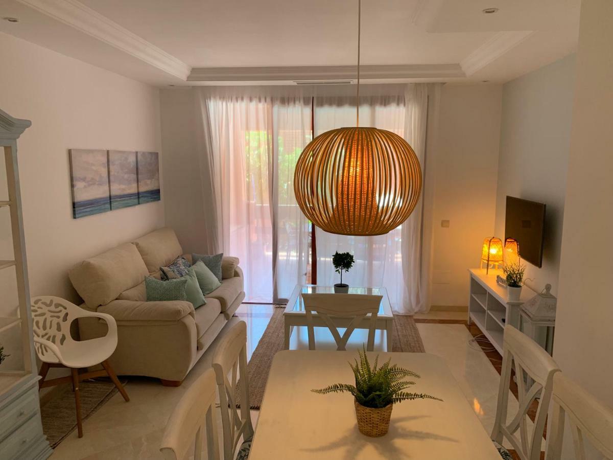 Beachside Apartment In Марбелья Экстерьер фото