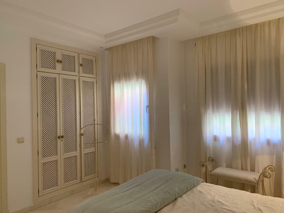 Beachside Apartment In Марбелья Экстерьер фото