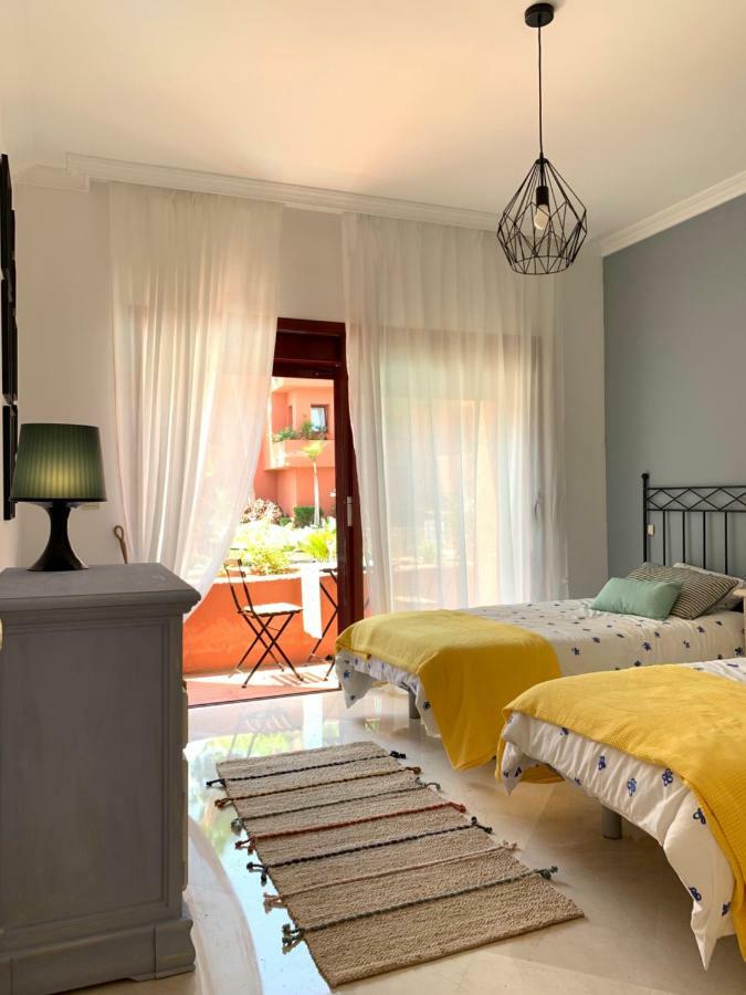 Beachside Apartment In Марбелья Экстерьер фото