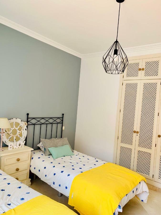 Beachside Apartment In Марбелья Экстерьер фото